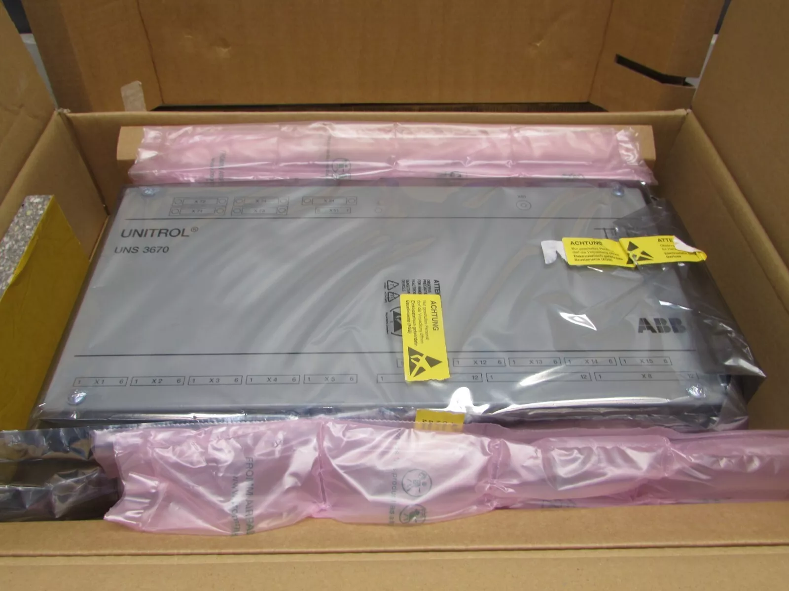 UNS3670A-Z ABB 模拟量输入输出模块  货源充足 原厂现货 全新质保 顺丰包邮